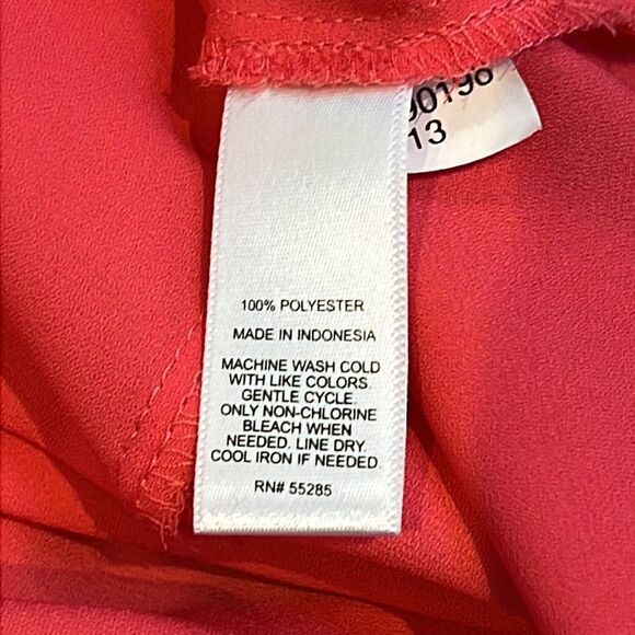 EXPRESS THE Portofino Shirt Poly Chiffon Roll Tab Sleeve Button Front Blouse - Picture 6 of 6